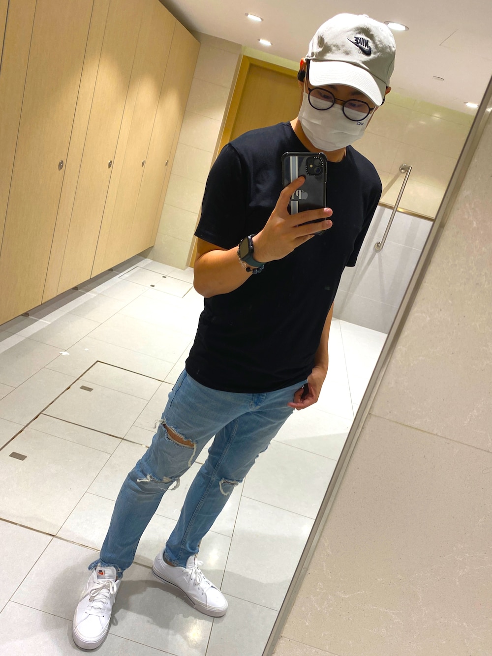 「ootd、夏、街頭穿搭、球鞋、休閒、休日スタイル、休日コーデ、サーフスタイル、ストリート、NIKE、Pull&Bear、ZARA、summer、outfit、Hong Kong」｜「NIKEのNIKE ナイキ COURT LEGACY NN コート レガシー NN MDH3162 ABC-MART限定 *101WHITE/WHITE（スニーカー、ホワイト系）」を使った、P.Y.さん（メンズ・172cm）の夏コーディネートの1枚目の写真