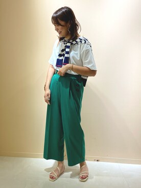 「Tシャツ」｜「アイテム（トップス、ゴールド系）」を使った、ERIKAさん（レディース・157cm）の夏コーディネート