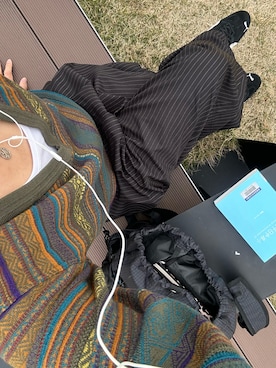 「Vネックニット」｜翔太郎さん（メンズ・175cm）の春コーディネート