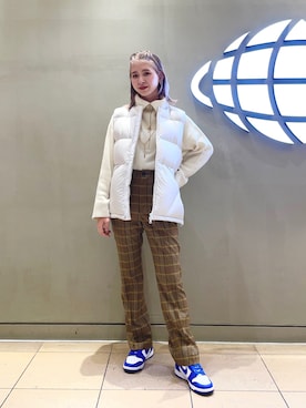 「アイテム（ダウンベスト）」を使った、コウノナホさん（レディース・164cm）の冬コーディネート