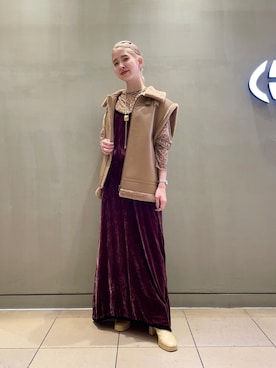 「アイテム（その他トップス）」を使った、コウノナホさん（レディース・164cm）の秋コーディネート