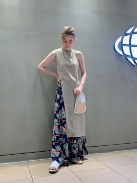 「アイテム（バッグ、ホワイト系）」を使った、コウノナホさん（レディース・164cm）の夏コーディネート