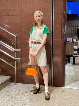 「アイテム（トートバッグ、オレンジ系）」を使った、コウノナホさん（レディース・164cm）の春コーディネート