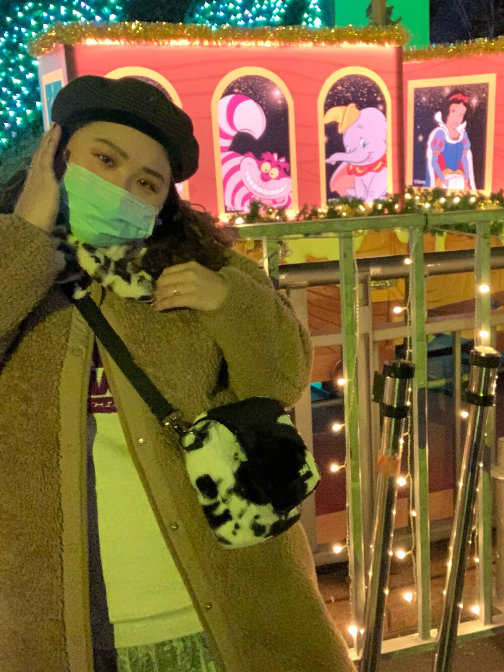 「歡樂耶誕城」｜「X-girlのMINI SHOULDER BAG（ショルダーバッグ、ブラック系）」を使った、Yoyo🇹🇼さん（レディース・158cm）の夏コーディネートの1枚目の写真