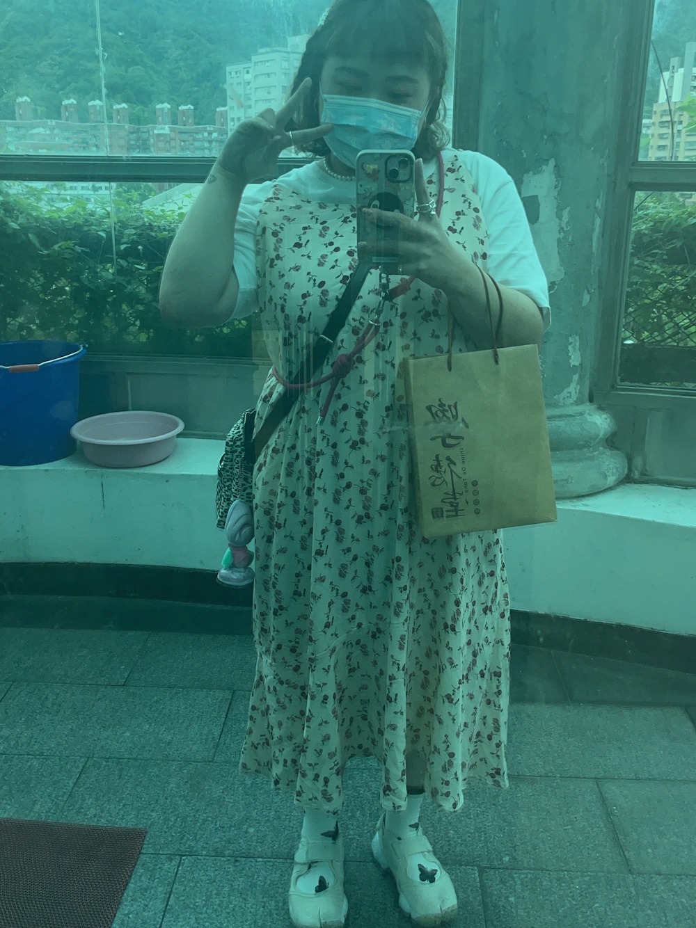 「NIKEのNIKE WMNS AIR RIFT / ナイキ ウィメンズ エア リフト 【SP】（サンダル、ベージュ系）」を使った、Yoyo🇹🇼さん（レディース・158cm）の夏コーディネートの1枚目の写真
