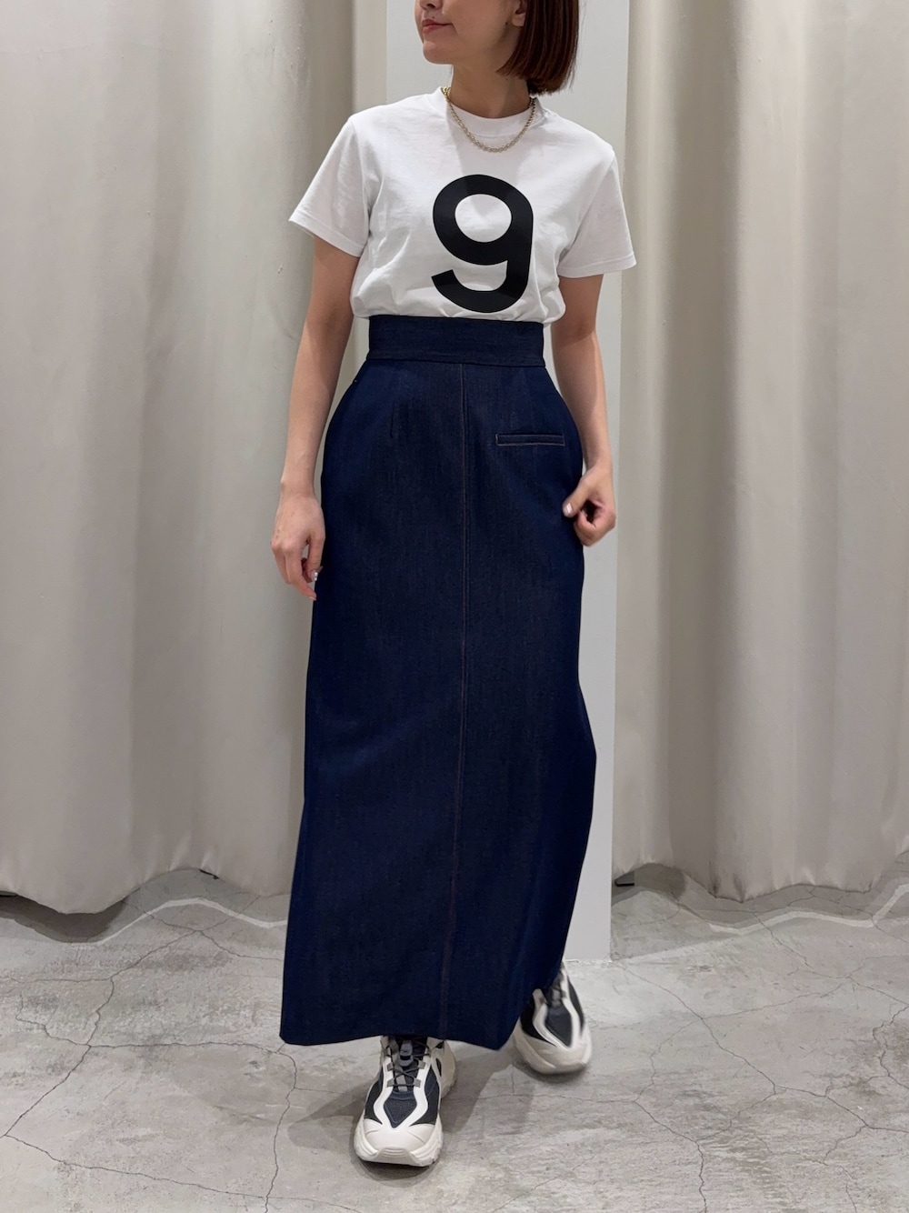「かんたん！着回しコーデ術、春服コーデ、おしゃれさんと繋がりたい、オトナカワイイ、春先取り、旅行コーデ、セットアップコーデ、158cmコーデ、骨格ウェーブ、イエベ春」｜「LAGUNAMOONの【柳橋唯コラボ】Iラインシルエットスカート（スカート、ブルー系）」を使った、NAO YAMAMURAさん（レディース・158cm）の春コーディネートの1枚目の写真