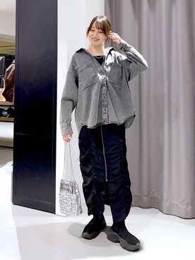 「LAKOLE（ラコレ）のケミカルウォッシュシャツ長袖 / 140262（シャツ/ブラウス）」を使った、mayoさん（レディース・161cm）の冬コーディネート