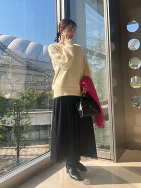 「白ニット」｜「アイテム（スカート、ブラック系）」を使った、misaさん（レディース・160cm）の秋コーディネート