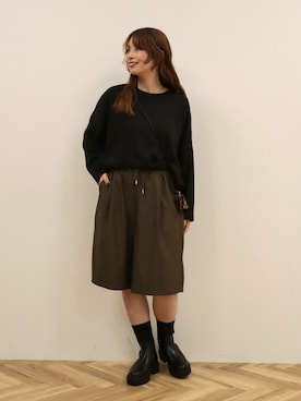 「AMERICAN HOLIC（アメリカンホリック）の【イージケア】とろみハーフパンツ（その他パンツ、ブラウン系）」を使った、nanaさん（レディース・161cm）の秋コーディネート