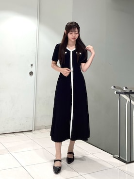 「MISCH MASCH（ミッシュマッシュ）の2026春夏新作 ラメ配色AラインVネックニットワンピース（ワンピース、ブラック系）」を使った、名古屋パルコ店さん（レディース・156cm）の春コーディネート