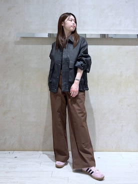 「アイテム（チノパンツ）」を使った、みさきさん（レディース・161cm）の夏コーディネート