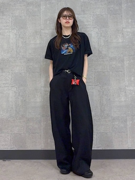 「RAGEBLUE（レイジブルー）のCurve Seam Barrel Pants/カーブシームツイルバレルパンツ（スラックス、ブラック系）」を使った、みさきさん（レディース）の春コーディネート