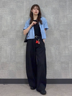 「RAGEBLUE（レイジブルー）のCurve Seam Barrel Pants/カーブシームツイルバレルパンツ（スラックス、ブラック系）」を使った、みさきさん（レディース）の春コーディネート
