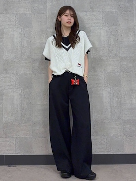 「RAGEBLUE（レイジブルー）のCurve Seam Barrel Pants/カーブシームツイルバレルパンツ（スラックス、ブラック系）」を使った、みさきさん（レディース）の春コーディネート