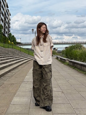 「RAGEBLUE（レイジブルー）の2WAY/カーゴデザインパンツ（カーゴパンツ、グリーン系）」を使った、みさきさん（レディース）の夏コーディネート