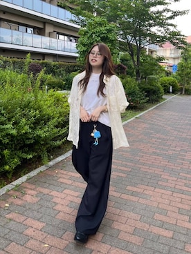 「RAGEBLUE（レイジブルー）のCurve Seam Barrel Pants/カーブシームツイルバレルパンツ（スラックス、ブラック系）」を使った、みさきさん（レディース）の春コーディネート
