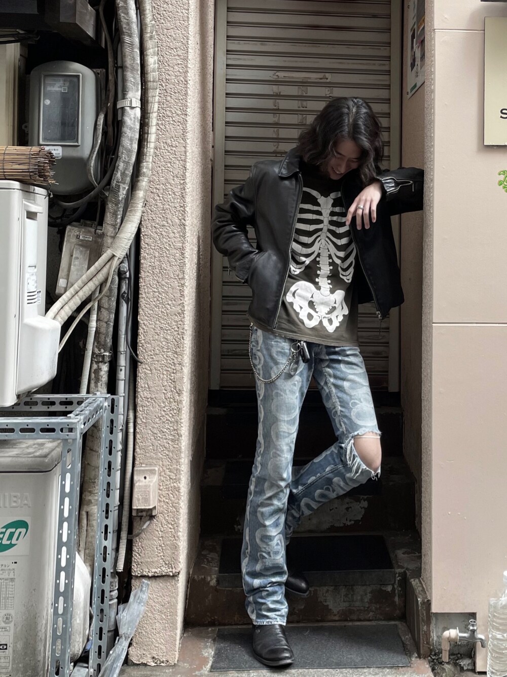 「NUMBER (N)INE、undercover、undercoverism、ISSEY MIYAKE、is、Hysteric Glamour、今日のコーデ、yohji yamamoto pour homme、yohjiyamamoto、COMME des GARCONS、RICK OWENS、RAF SIMONS」｜「NUMBER (N)INEのアイテム（Tシャツ/カットソー、ブラック系）」を使った、雛罌粟さん（メンズ・171cm）の春コーディネートの1枚目の写真
