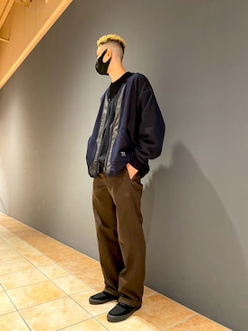 「AVIREX（アヴィレックス）のアイテム（スリッポン）」を使った、10さん（メンズ・180cm）の冬コーディネート