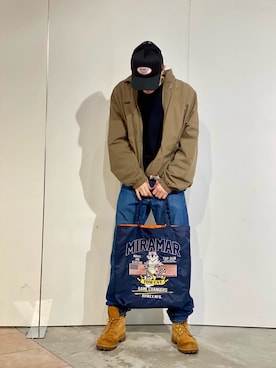 「AVIREX（アヴィレックス）のアイテム（ナイロンジャケット）」を使った、10さん（メンズ・180cm）の春コーディネート