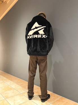 「AVIREX（アヴィレックス）のアイテム（スリッポン）」を使った、10さん（メンズ・180cm）の冬コーディネート