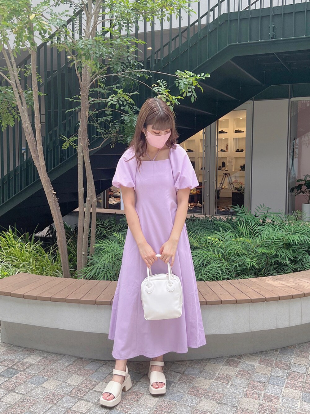 「夏、おしゃれさんと繋がりたい、ボリューム袖、パープル、ワンピーススタイル、厚底サンダル、高身長女子」｜「one after another NICE CLAUPの袖ボリュームホルターワンピース（ワンピース、パープル系）」を使った、mano0416さん（レディース・162cm）の夏コーディネートの1枚目の写真