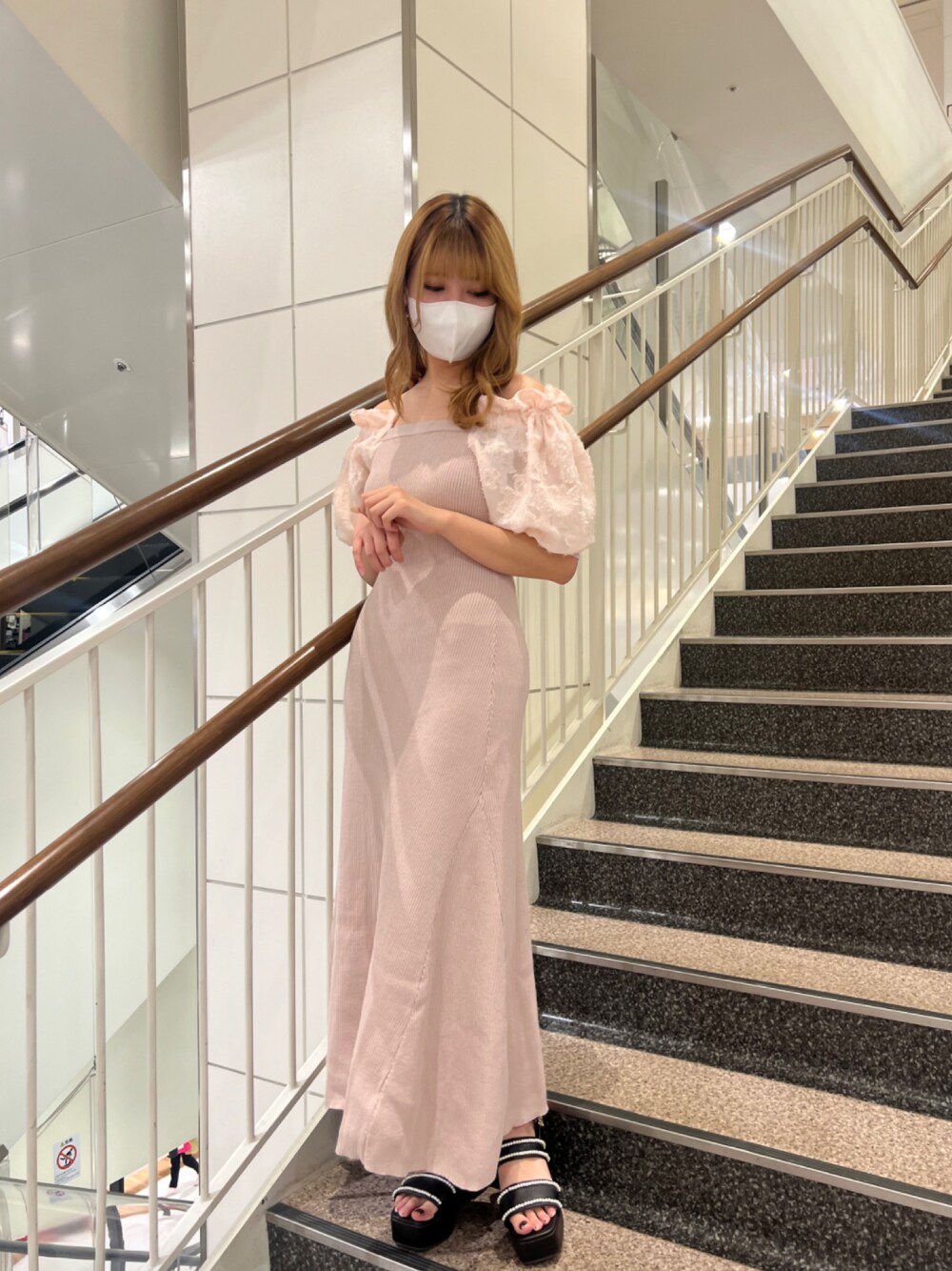 「オトナカワイイ、キレイめコーデ、ワンピースコーデ、高身長コーデ、おしゃれさんと繋がりたい、厚底サンダル、ワンピース、ピンク、162cm、骨格ウェーブ」｜「one after another NICE CLAUPのアイテム（ワンピース、ピンク系）」を使った、mano0416さん（レディース・162cm）の春コーディネートの1枚目の写真