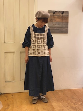 「デニムワンピース」｜「アイテム（ハンチング/ベレー帽）」を使った、MORIさん（レディース・155cm）の秋コーディネート