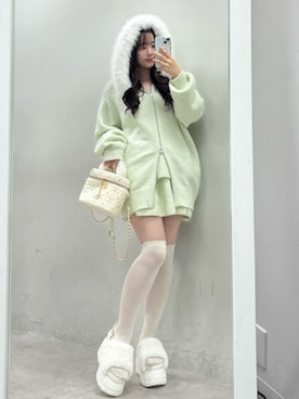 「one after another NICE CLAUP(ワンアフターアナザーナイスクラップ)の【Premium order】マシュマロフェイクファーパーカー(ニット/セーター、グリーン系)」を使った、miyu《骨格ストレート/ブルベ》さん(レディース・152cm)の秋コーディネート