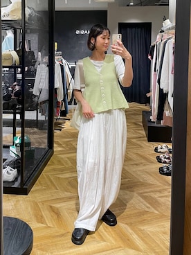 「JEANASIS（ジーナシス）のクロッグローファー/638847（ローファー、ブラック系）」を使った、osumisanさん（レディース・164cm）の春コーディネート