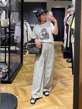 「JEANASIS（ジーナシス）のメルカドミニBAG/654097（ハンドバッグ、ブラック系）」を使った、osumisanさん（レディース・164cm）の春コーディネート