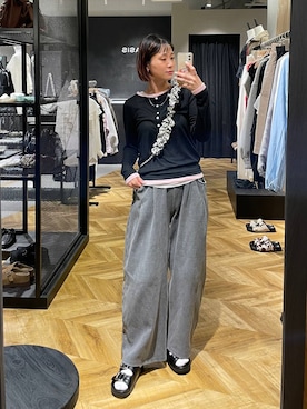 「JEANASIS（ジーナシス）のビーズフリルスマホショルダー/638850（スマホグッズ、ホワイト系）」を使った、osumisanさん（レディース・164cm）の春コーディネート