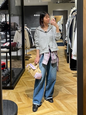 「JEANASIS（ジーナシス）のアソートチェックシャツLS/157636（シャツ/ブラウス、パープル系）」を使った、osumisanさん（レディース・164cm）の春コーディネート