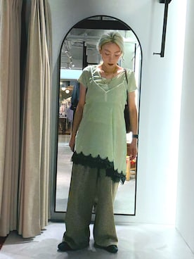 「ROSE BUD（ローズバッド）のMILLELA FIRENZE/STUDS DRAWSTRING BAG（ショルダーバッグ、ブラウン系）」を使った、jinko_roseさん（レディース・165cm）の秋コーディネート