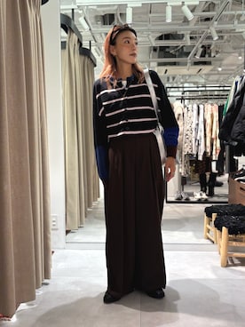「アイテム（カーディガン/ボレロ）」を使った、jinko_roseさん（レディース・165cm・30代）の秋コーディネート