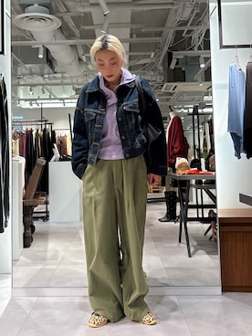 「Levi's（リーバイス）のアイテム（ジャケット/アウター）」を使った、jinko_roseさん（レディース・165cm）の秋コーディネート