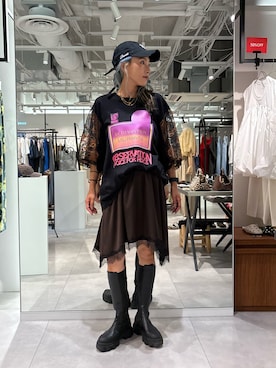 「OKIRAKU（オキラク）の(OKIRAKU×ROSEBUD)LACE SLEEVE GRAPHIC TOP（Tシャツ/カットソー、ブラック系）」を使った、jinko_roseさん（レディース・165cm）の夏コーディネート