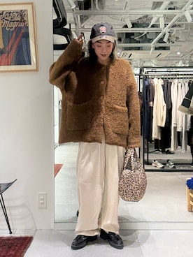 「アイテム（キャップ）」を使った、jinko_roseさん（レディース・165cm）の秋コーディネート