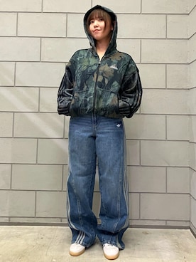 「adidas（アディダス）のカモ フード付き フルジップ / アディダスオリジナルス adidas Originals（パーカー）」を使った、N.Kさん（レディース・156cm）の秋コーディネート
