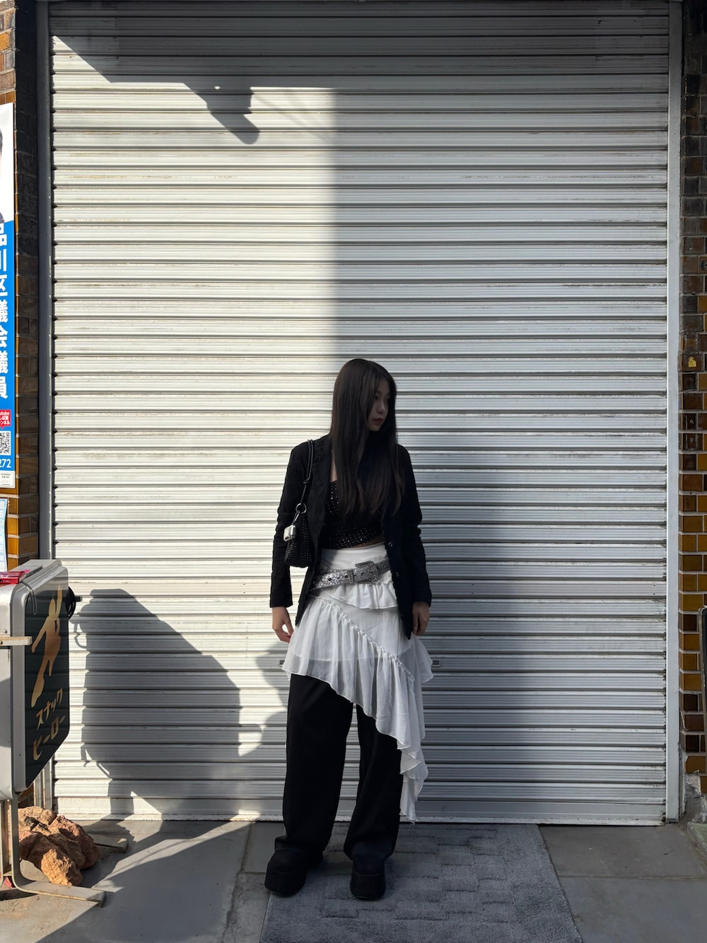 「大人女子、春めき満開コーデ、モノトーン、モノトーンコーデ、韓国語ファッション」｜「ZARAのアイテム（パンツ、ブラック系）」を使った、さやぴおかさん（骨格ストレート・レディース・156cm）の春コーディネートの1枚目の写真