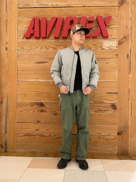 「アイテム（MA-1、シルバー系）」を使った、ひらいさん（メンズ・174cm）の冬コーディネート