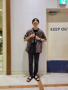 「WILD THINGS（ワイルドシングス）のアイテム（サンダル）」を使った、1stripe2kuroさん（メンズ・169cm）の夏コーディネート