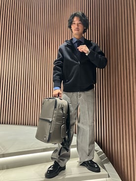 「EMPORIO ARMANI（エンポリオアルマーニ）の【エンポリオ アルマーニ】ローファー ブラッシュドレザー（ローファー）」を使った、KENTOさん（メンズ・169cm）の秋コーディネート