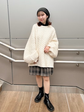 「select MOCA by son（セレクトモカバイソン）のアイテム（ニット/セーター）」を使った、köasu さん（レディース・150cm）の冬コーディネート