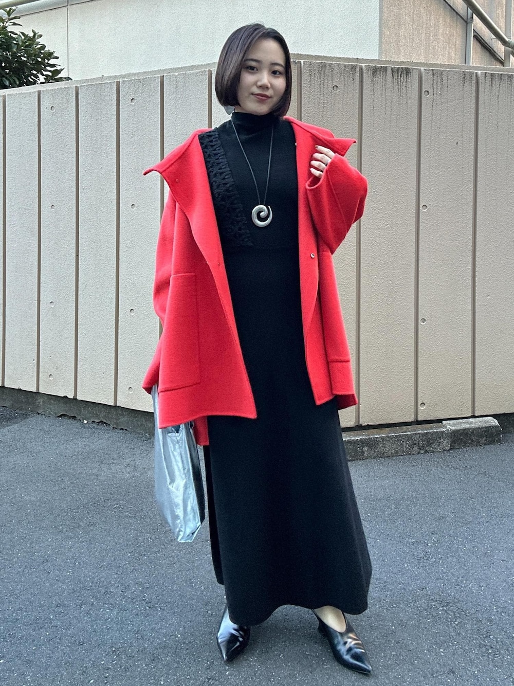 きなさんの「【WEB限定】・【サステナブル】・【洗える】レースコンビタートルニットワンピース（ADAM ET ROPE'）」を使ったコーディネートの1枚目の写真