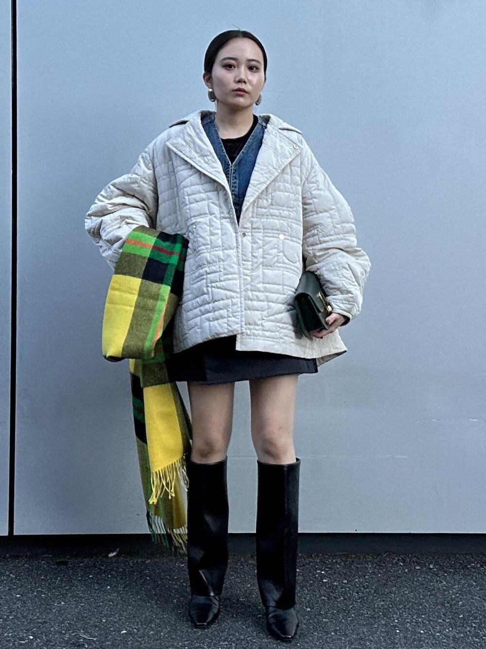 きなさんの「レイヤードカバーロングブーツ（ADAM ET ROPE'）」を使ったコーディネートの1枚目の写真