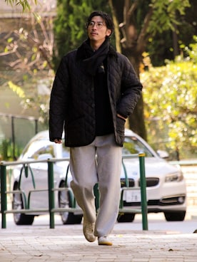 「アイテム（マフラー）」を使った、OKAさん（メンズ・175cm）の冬コーディネート