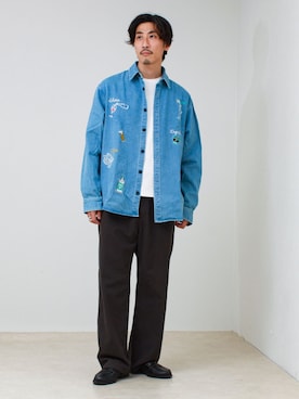 「GLOSTER（グロスター）の【YOIDORE/ヨイドレ】落書き刺繍シャツ（Shirts、ブルー系）」を使った、OKAさん（メンズ・175cm）の秋コーディネート