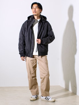 「アイテム（ブルゾン、グレー系）」を使った、OKAさん（メンズ・175cm）の秋コーディネート