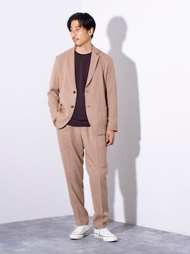 「オフィスカジュアル」｜「アイテム（Tシャツ/カットソー、ブラウン系）」を使った、OKAさん（メンズ・175cm）の秋コーディネート