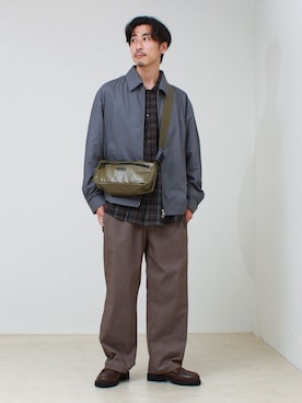 「GLOSTER（グロスター）のPremiumTR ジップブルゾン（ブルゾン、グレー系）」を使った、OKAさん（メンズ・175cm）の夏コーディネート